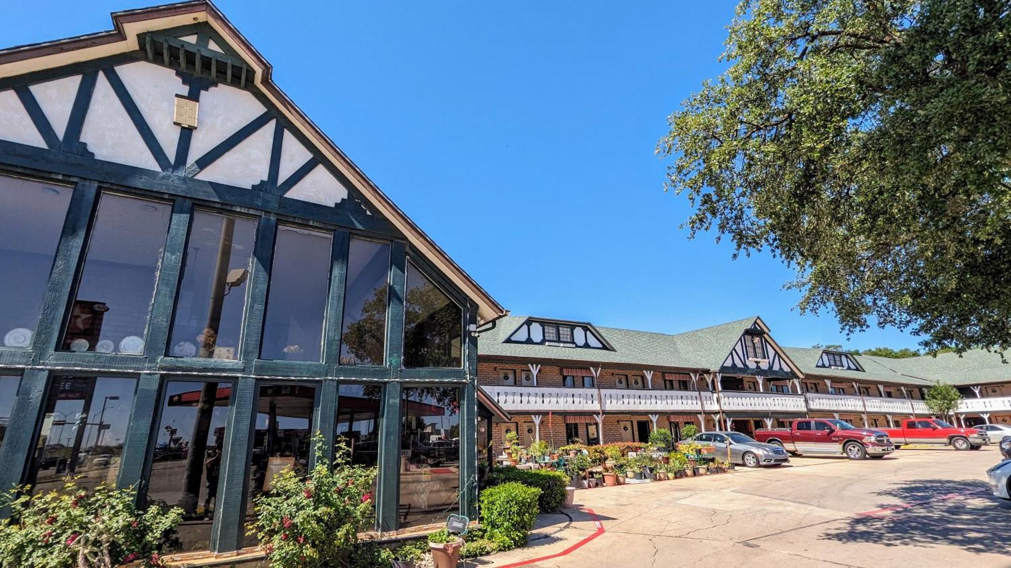 Edelweiss Inn ニューブラウンフェルズ エクステリア 写真